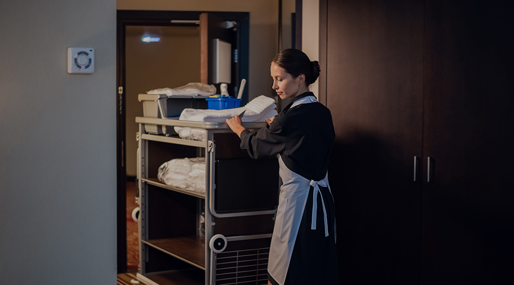 Local Hotel Guest Service Preparation - October 2025