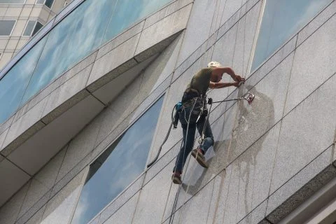 Expert What Equipment Do Commercial Cleaners Use? A Guide for Auckland Businesses - August 2026